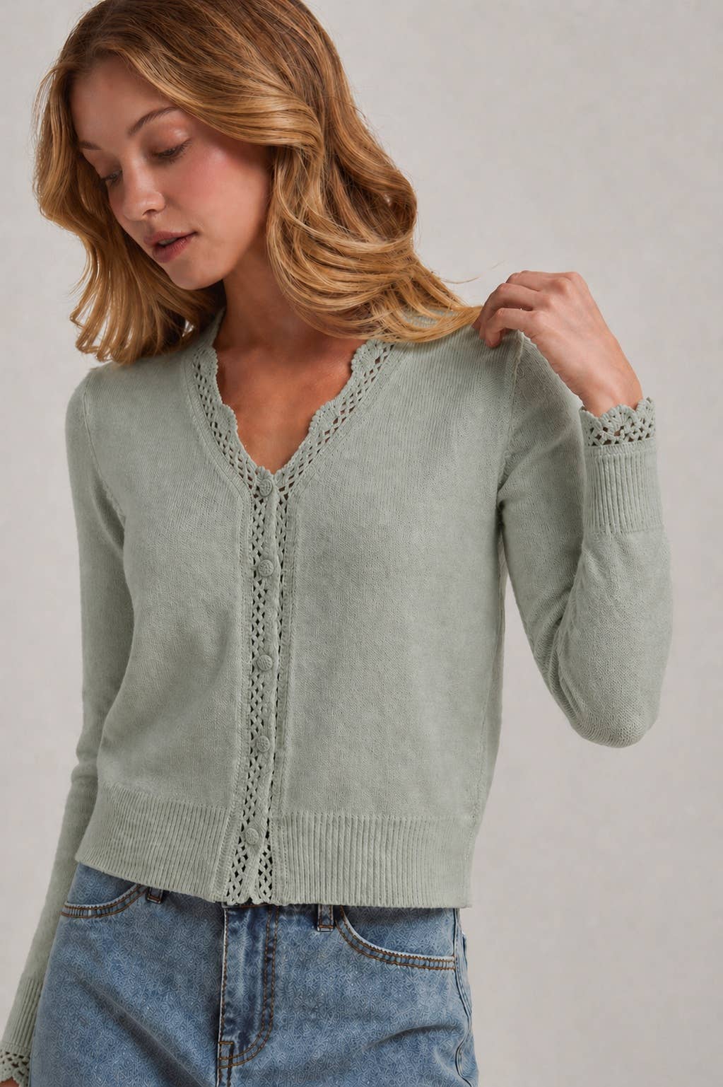LACE TRIMMED BUTTON FRONT CARDIGAN