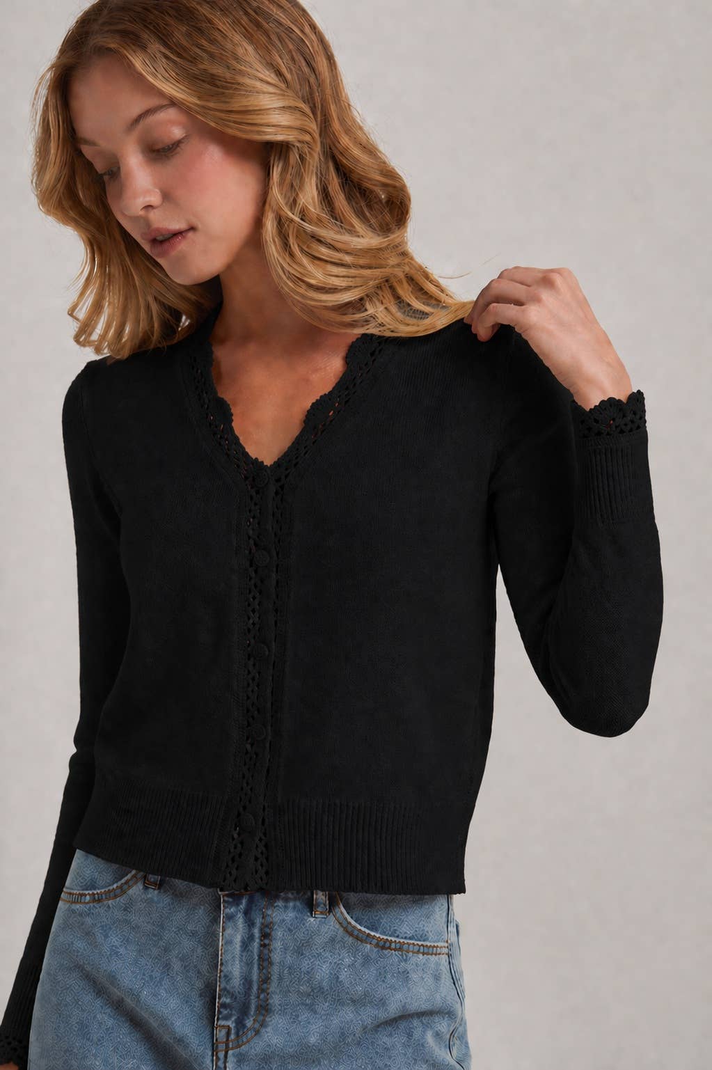 LACE TRIMMED BUTTON FRONT CARDIGAN